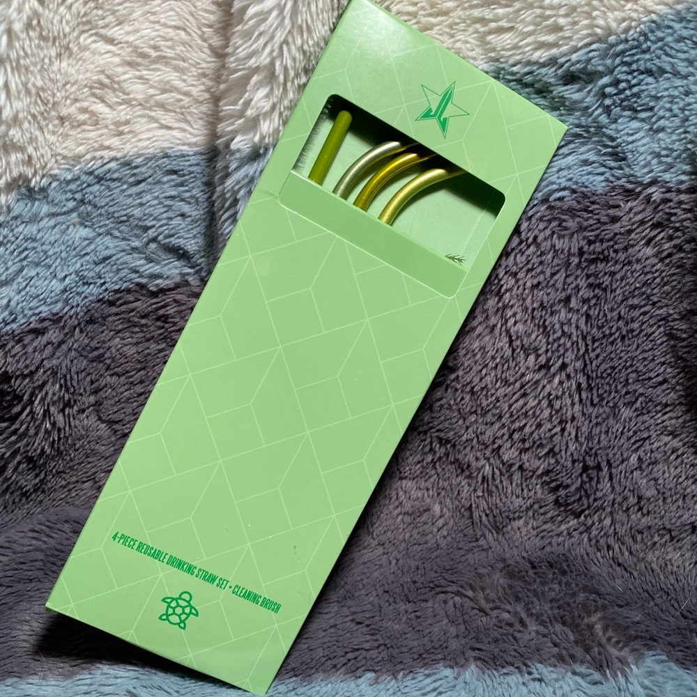 Green metal reusable straws by Jeffree Star